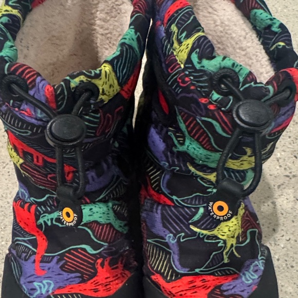 Bogs Black Multicolor Dinosaur Kids Boots - Picture 2 of 5